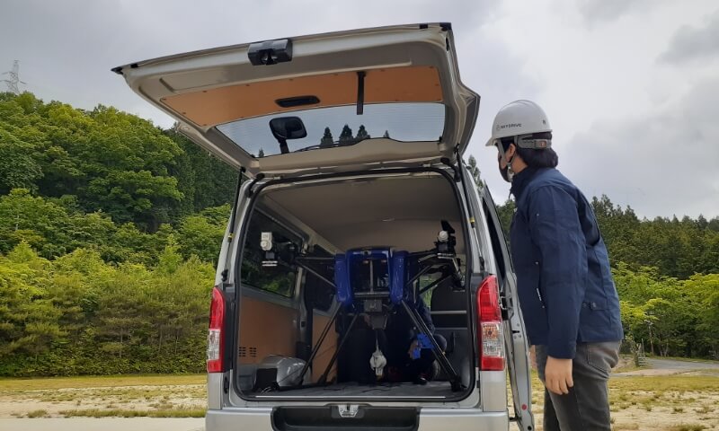 Easy to handle and compact enough to be loaded into the back of a cargo van